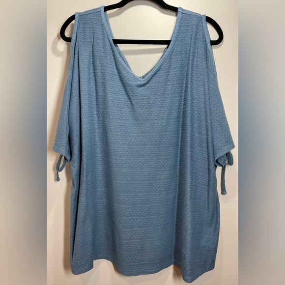 NWOT CATO EST 1946 Blue Short Sleeve Cold Shoulder Top Size 22/24W - Picture 1 of 7